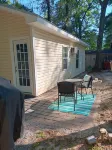 Charming 1-bedroom cottage in lovely Pawleys Island Walk to Boat ramp Dogs ok