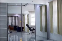 Coastal Retreat is situated just an 12minute drive to the Coast cape Castle