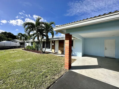 Ocean access House w Hot Tub & Kayaks!