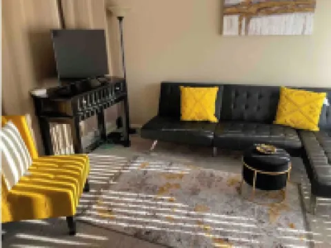 Clean Stunning Condo in Sammamish