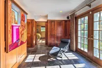 Lovely Brookfield Home w/ Private Deck & Views - 3-Star