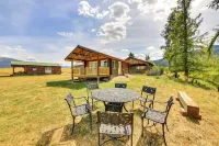 Cozy Farm Cabin - 9 Mi to Trout Creek! - 3-Star