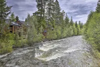 7 Mi to Ski: Waterfront Townhome in Frisco! - spa