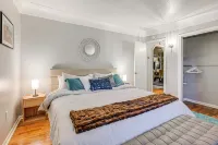 Pet-Friendly Flushing Getaway Near Downtown - 3-Star