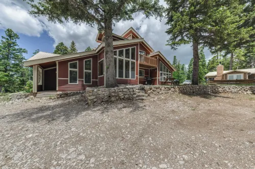 Cloudcroft Mtn Home w/ Patio, Walk to Golf Course! -  Privatzimmer