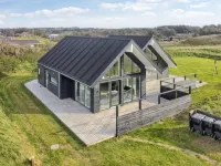 "Othinkarl" - 100m from the Sea - Hot Tub