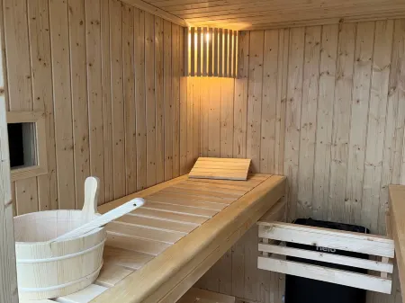 "Eyer" - 20m from the Sea