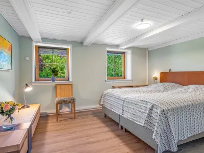 "Elia" - 5km to the Fjord Hotels near Spøttrup Borg