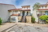 7 Mi to Winery: Lakefront Rockwall Home w/ Deck Hotels near The Harbor Rockwall