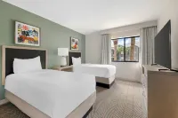 Parkway International Resort by Coolvacay - parcheggio