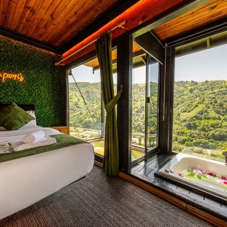 Pavri Suit Bungalov