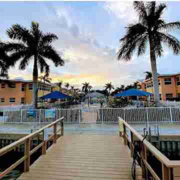Beach Condo With Game Room! Steps From Indian Shores Beach, Pool. 2bd, sleep 6. Others