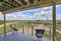 Charming Oceanfront Home on Salisbury Beach - Homestays
