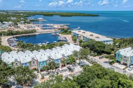 Paradise Found !!! Townhome Oasis 4Bed4Bath  Oceanside Отели рядом с достопримечательностью «Dolphins Plus - Key Largo»