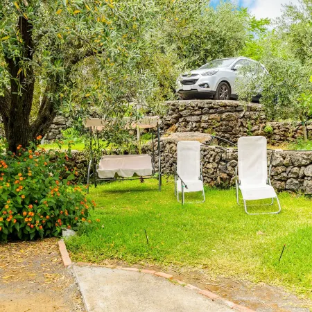 Villa with pool and panoramic surroundings