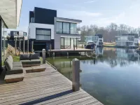 Waterfront Holiday Home in Arnemuiden - 2-Star