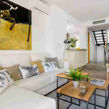 Big House with Terrace on the Beach. Pedregalejo Rooms