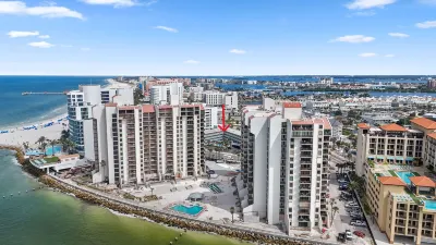 Pelican Pointe Hotels in 