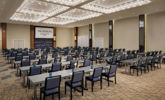 The Starling Atlanta Midtown, Curio Collection by Hilton