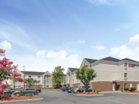 Candlewood Suites 亨特斯維爾湖諾曼區 by IHG 亨特斯維爾酒店