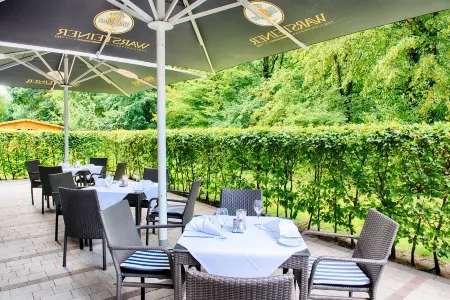 Welcome Hotel Paderborn Отели рядом с достопримечательностью «Падерборнский собор»