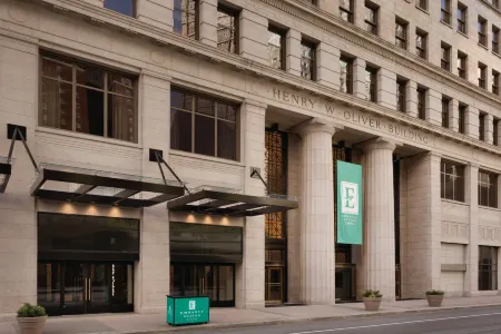 Embassy Suites by Hilton Pittsburgh Downtown Отели рядом с достопримечательностью «Храм познания»