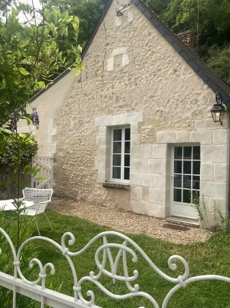 La Closerie, adorable house, park of the Ormeaux castle, 6 km from Amboise.