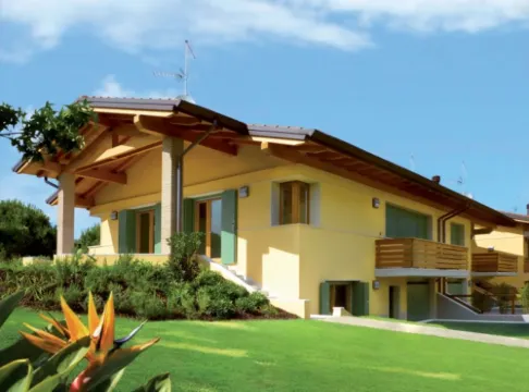 Exclusive villa in modern resort