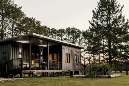 Contained in Nimbin Accommodation Отели в г. Нимбин