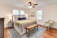 2 Mi to Magnolia Mkt: Cozy Retreat w/ Shared Yard - Homestays