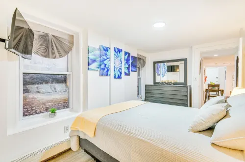 Walk to Downtown Albany Ten Broeck Triangle Apt! - مطابخ