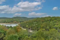 Gathering Place at the Nest - Open-Air Dining