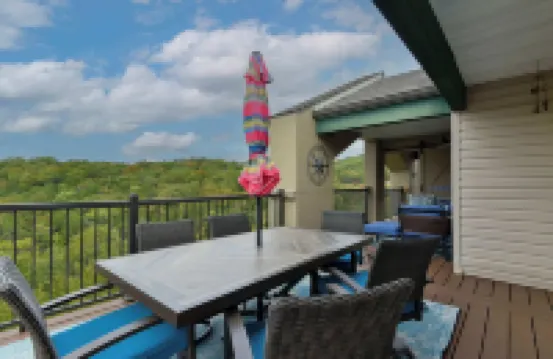 Gathering Place at the Nest - Open-Air Dining