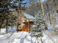 Cabin Close to Town, Snowmobile Access, Parking & Hot Tub Hotels in Webb