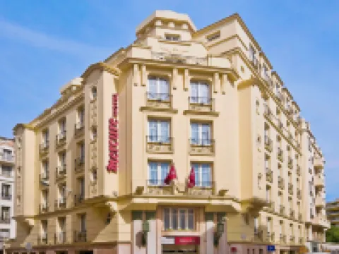 Hôtel Mercure Nice Centre Grimaldi アルプマリティムのホテル