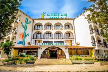 Cactus Отели рядом с Аэропорт Ларнака
