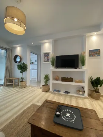 Sète! 50m2 new parking wifi quay Town center