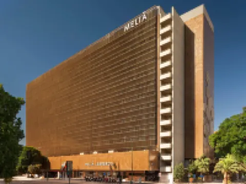 メリア レブレロス セビリアのホテル