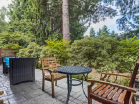 Best Western Plus Plaza by the Green Hotels in Kent