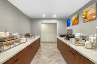 Comfort Inn & Suites - Bữa sáng