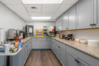 Black Bear Inn, Ascend Hotel Collection - breakfast