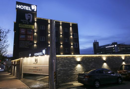 대전 신탄진 호텔 월 내부 고사양 PC 이미지