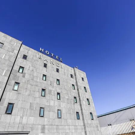Goodstay Bandi Hotel Отели рядом с достопримечательностью «Стадион Пхаджу»