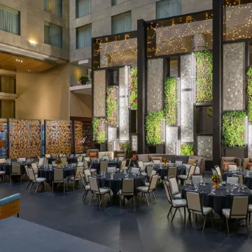 The Westin Detroit Metropolitan Airport