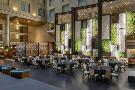 The Westin Detroit Metropolitan Airport