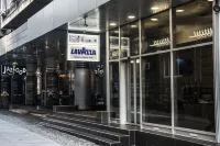 มาร์ชัลโรงแรมการ์นิ