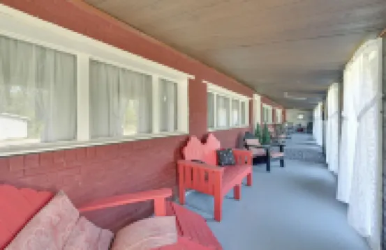 Hike & Fish: Rustic, Timeless Mckee Home w/ Yard Hotels in Rockcastle County