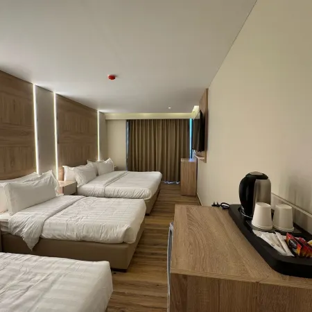 Ailana Hotel