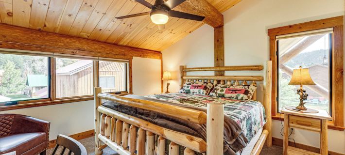 Cabin 3/4 Mi to Red River Ski & Summer Area Hotels in Red River