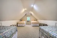 Durham Rare Waterfront Gem: Close to Everything! - Family